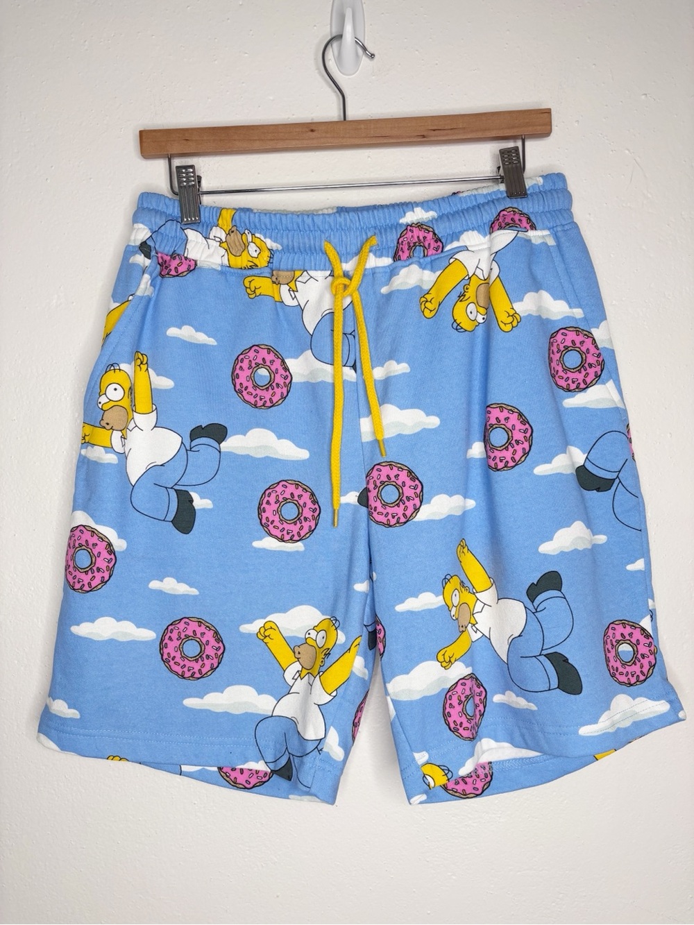 The Simpsons Homer Flying With Donuts Cotton Shorts Size Small NWOT